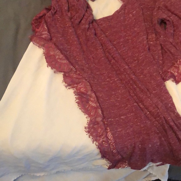 blouse - Picture 2 of 3